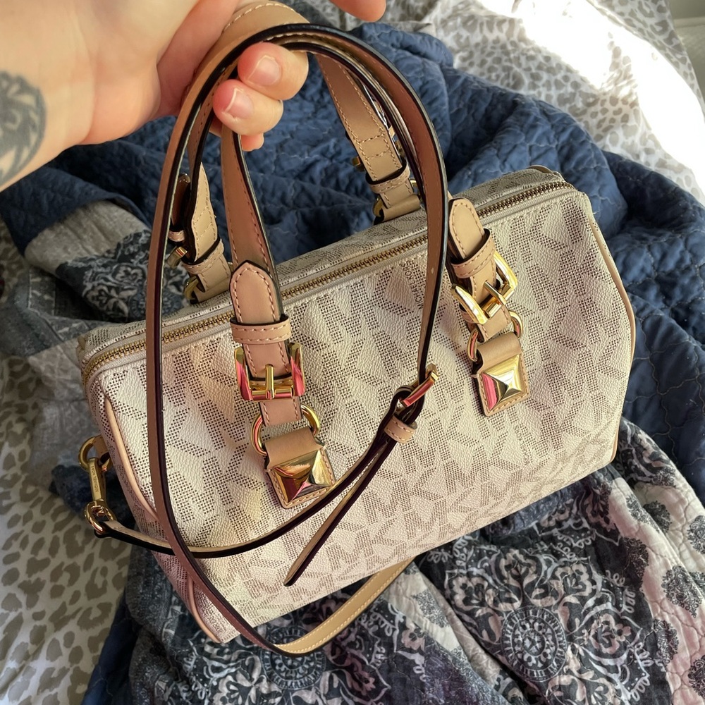 Michael Kors Grayson crossbody Satchel